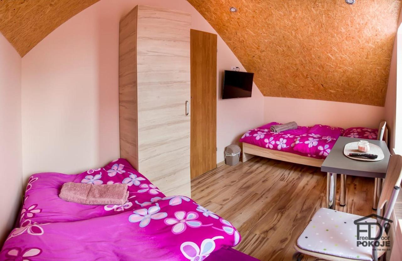 Pokoje Freedoor Ługniany Exteriér fotografie